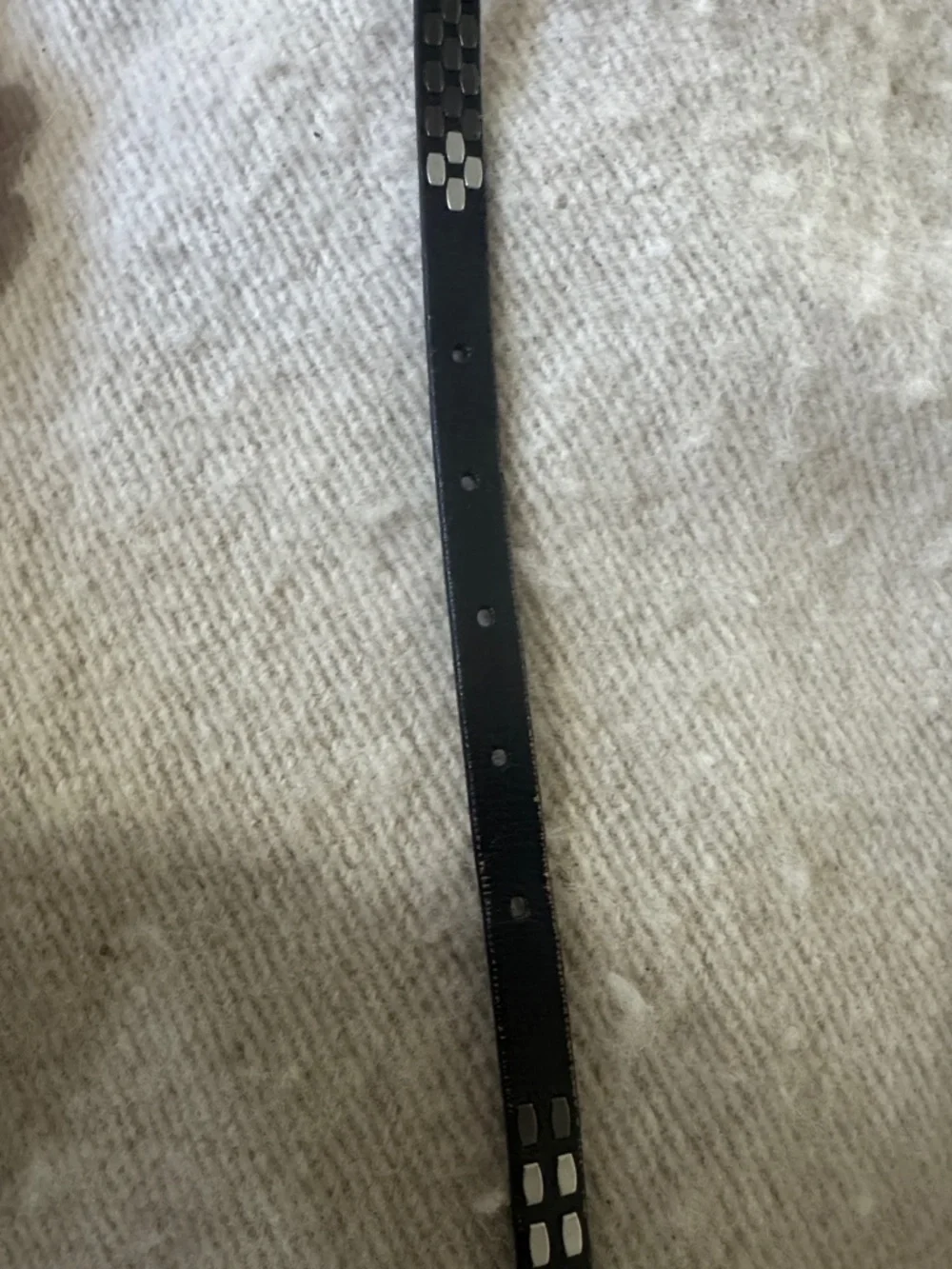 EDDIE BAUER Black Studded Skinny Leather Belt M $75 EUC KL